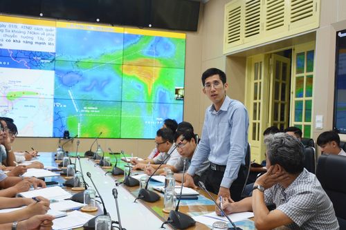 Họp chống bão trong kỳ nghỉ lễ