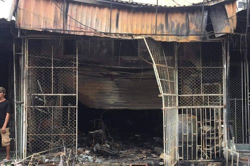 Cháy nhà lúc rạng sáng, 2 mẹ con tử vong