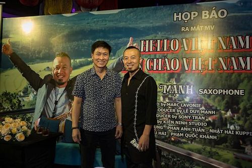 Quốc Tuấn chúc mừng saxophone Lê Duy Mạnh ra MV 'Hello Việt Nam'