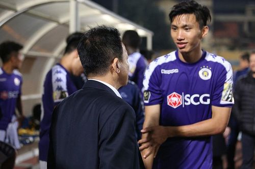 Bầu Hiển: 'Văn Hậu không về đá SEA Games, 10 triệu USD cũng không bán'