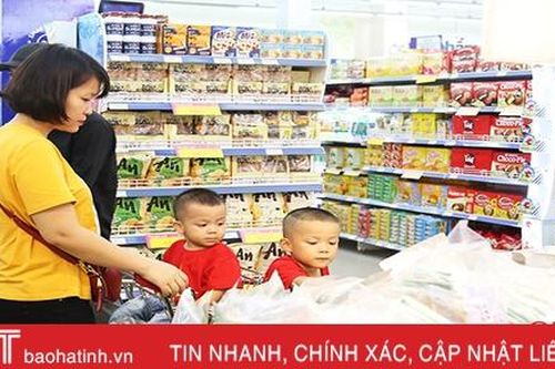 Nghỉ lễ 2/9, người dân Hà Tĩnh 'du lịch' trong siêu thị, trung tâm mua sắm tập trung