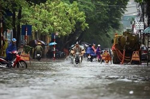 Cả nước tiếp tục mưa lớn, Hà Nội nguy cơ ngập nhiều nơi