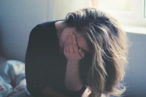 Bi hài vợ không thể tái hôn vì không tìm được chồng để ly hôn