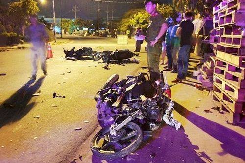 Bình Dương: Tai nạn xe máy liên hoàn, 5 người bị thương nặng