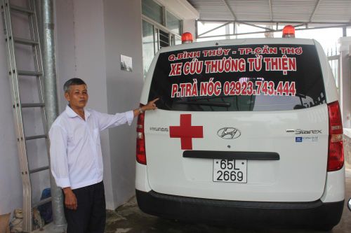 Thực hiện lời dạy của Bác, người cán bộ già 10 năm tham gia tổ xe cứu thương từ thiện