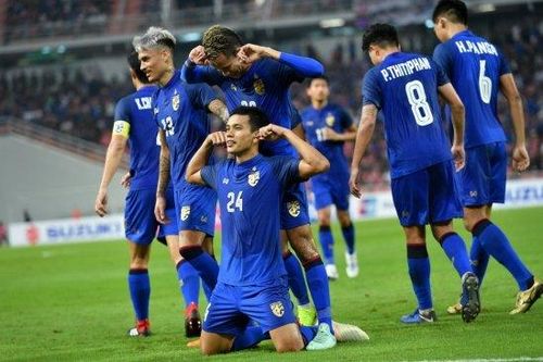 Dù chỉ triệu tập một tiền đạo nhưng ĐTQG Thái Lan vẫn cực kỳ nguy hiểm