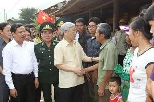 Đừng để người dân cam chịu nghèo khó