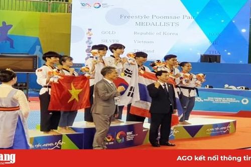Hứa Văn Huy và Châu Tuyết Vân giành huy chương bạc tại Đại hội Võ thuật thế giới Chungju 2019