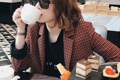 La cà phá đảo tại 4 quán trà bánh hạng sang thu hút giới trẻ ở TP.HCM