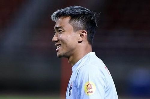 'Messi Thái' tự tin sẽ sút tung lưới đội tuyển Việt Nam