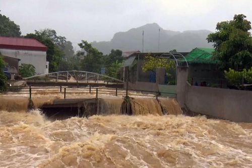 Nỗi lo bão chồng bão