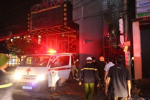 Cháy quán karaoke, 1 người tử vong