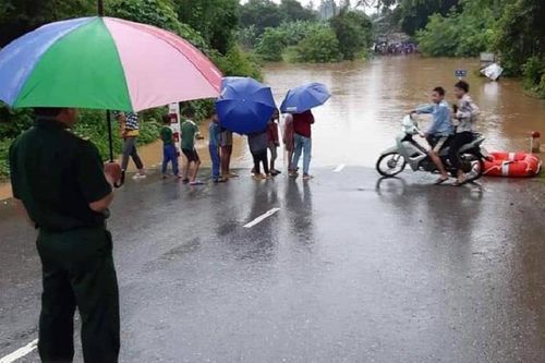 Mưa lũ tại Quảng Trị: Có nơi nước ngập đến 2 mét