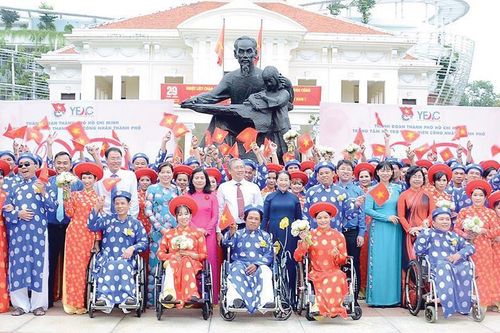 100 đôi công nhân nên duyên ngày Quốc khánh