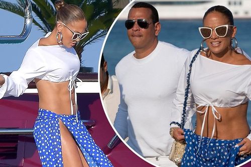 Jennifer Lopez eo thon, nóng bỏng với váy xẻ cao hết cỡ