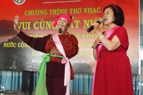 Chương trình thơ nhạc 'Vui cùng đất nước'