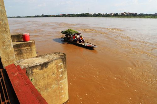 Sạt lở nghiêm trọng tại khu vực trạm bơm Bản Nguyên