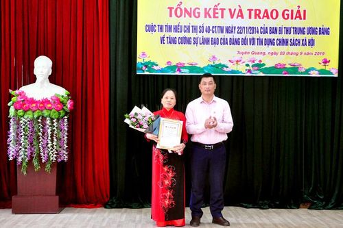 Trao giải 11 bài dự thi tìm hiểu Chỉ thị số 40