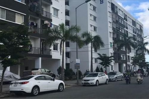 Bạn đọc Bạn đọc viết Ô tô đậu đầy đường chung cư
