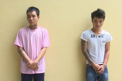 2 'con nghiện' đang trên đường đi tiêu thụ tài sản trộm cắp thì bị 'tóm'