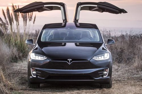 Trung Quốc bất ngờ miễn thuế, xe điện Tesla giảm giá gần 14.000 USD