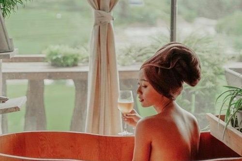 4 địa điểm có view bồn tắm ngắm trọn cảnh lúa chín ở Sa Pa