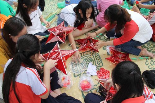 Khám phá Trung thu truyền thống giữa lòng Hà Nội