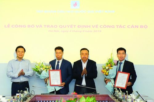 PVN công bố và trao quyết định Phó Tổng giám đốc và Kế toán trưởng Tập đoàn