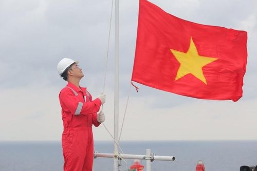 Giá dầu giảm sâu, PVN vẫn nộp ngân sách nhà nước vượt kế hoạch