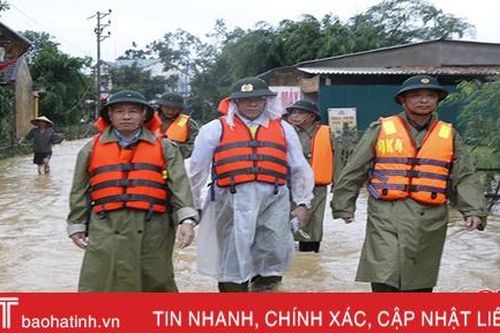 Ban Thường vụ Tỉnh ủy Hà Tĩnh điện khẩn, cử lực lượng hỗ trợ ứng phó mưa lũ ở cơ sở