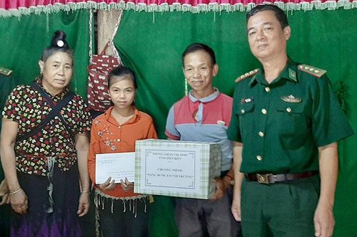 'Ðiểm tựa' cho học sinh có hoàn cảnh khó khăn khu vực biên giới