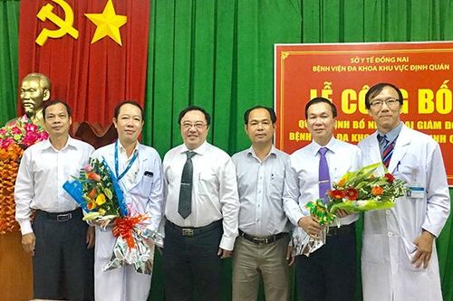 Khen thưởng đột xuất ekip mổ cứu sống bệnh nhân bị đa chấn thương nặng