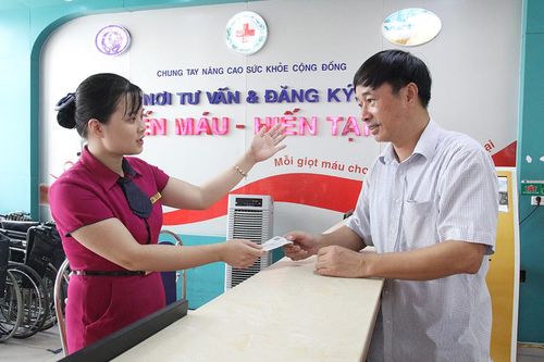 Đổi mới phong cách, thái độ phục vụ, hướng tới sự hài lòng của người bệnh