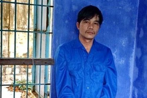 Tên trộm ba tiền án lẻn vào công sở... đá xế