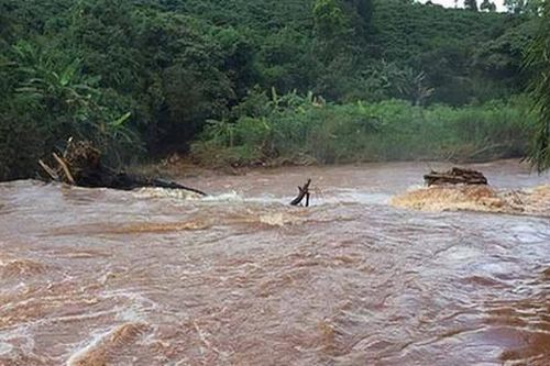Đi ăn giỗ về, một người đàn ông ở Hà Tĩnh bị nước cuốn trôi