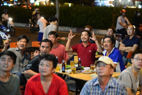 Quán xá mong lãi khủng nhờ trận Việt Nam - Thái Lan tối nay