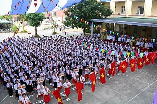 Chương Mỹ có gần 74.000 học sinh đến trường