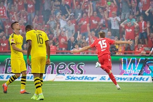 Union Berlin: Giữa sự mộng mơ và thực tế