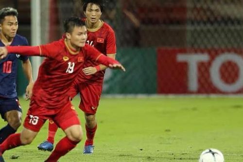 Chuyên gia Vũ Mạnh Hải: 'Quang Hải mờ nhạt, Tuấn Anh tròn vai'