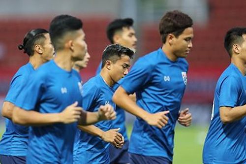 'Messi Thái' tránh áp lực trước trận đại chiến với Việt Nam