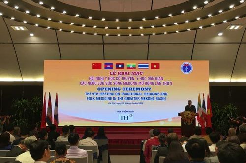 30% bệnh nhân được khám và điều trị bằng y học cổ truyền