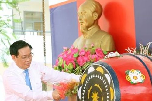 Phó Thủ tướng Vương Đình Huệ dự ngày hội đến trường tại huyện Hưng Hà, Thái Bình