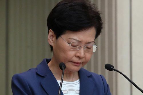 Chính quyền Hong Kong xuống nước với người biểu tình