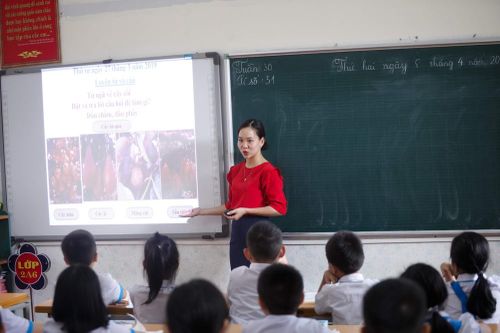 Đẩy mạnh dùng sổ điểm, học bạ điện tử: Nếu có khó khăn cứ báo về Bộ GD&ĐT