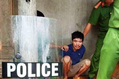 Khởi tố, bắt tạm giam nghi can dùng dao giết mẹ đẻ