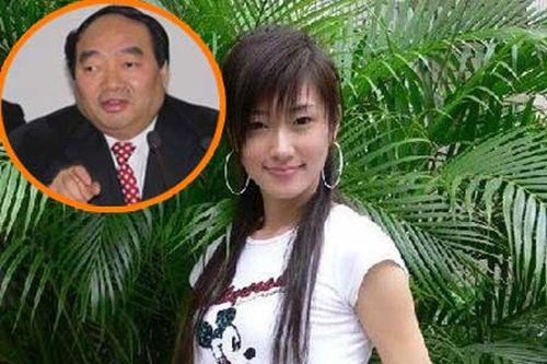 Quen mui hưởng gái đẹp, dâm quan TQ sập bẫy tống tình