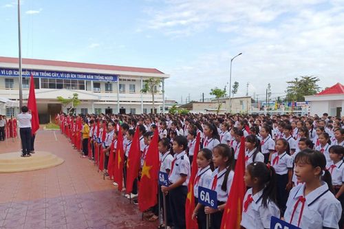 Cần Thơ cấm sử dụng bóng bay và vật liệu gây hại môi trường trong lễ khai giảng