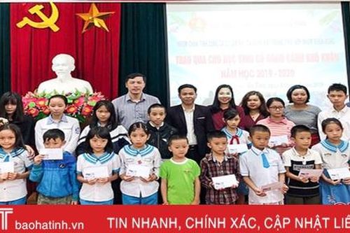 50 triệu đồng đến với học sinh nghèo Hà Tĩnh dịp khai giảng năm học mới