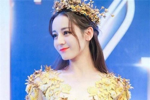 Phụ nữ có nét 'duyên ngầm' này trên mặt vô cùng tốt số, khiến đàn ông nhìn là 'mất ăn mất ngủ'