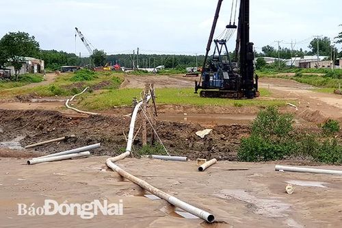 Vẫn 'vướng' mặt bằng thi công